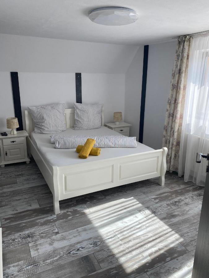 Vila Smiley Avrig Buitenkant foto