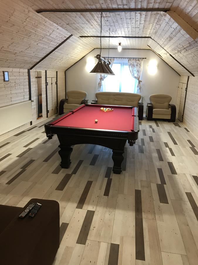 Vila Smiley Avrig Buitenkant foto